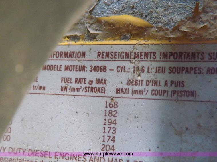 image for item F6450 1989 Kenworth T600A semi truck