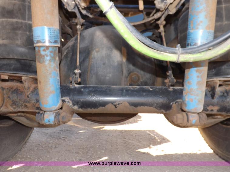 image for item F6450 1989 Kenworth T600A semi truck