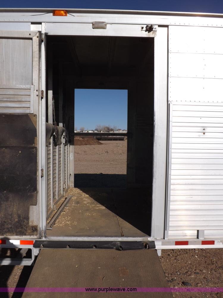 image for item F6451 1975 Featherlite CWC horse trailer