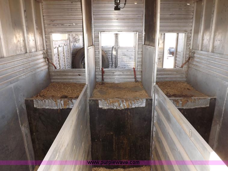 image for item F6451 1975 Featherlite CWC horse trailer