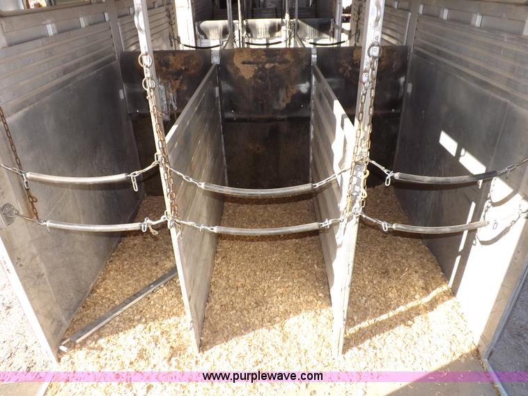 image for item F6451 1975 Featherlite CWC horse trailer