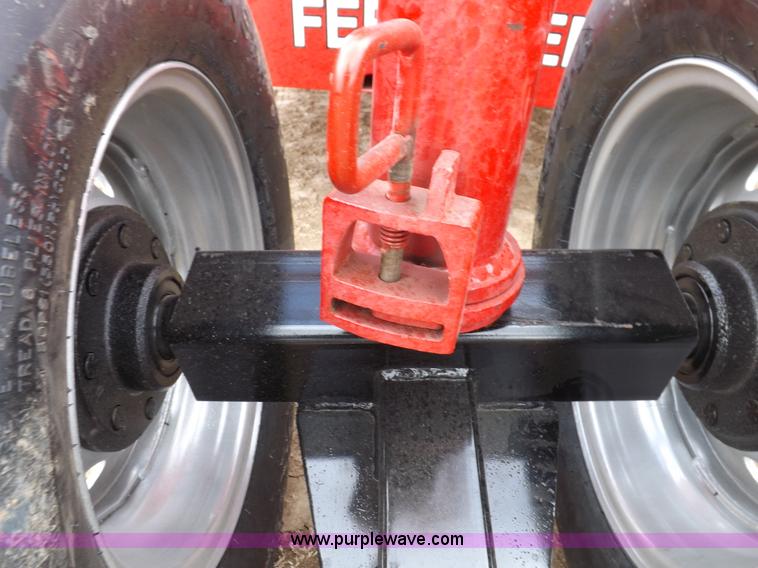 image for item F6453 Silage feeder wagon