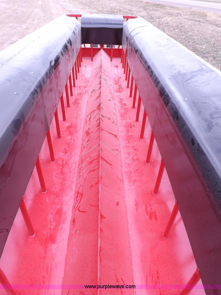 image for item F6453 Silage feeder wagon