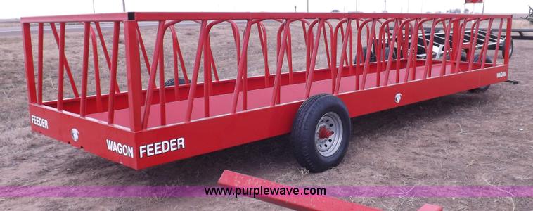 image for item F6455 Bale feeder wagon