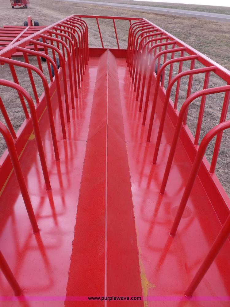 image for item F6455 Bale feeder wagon