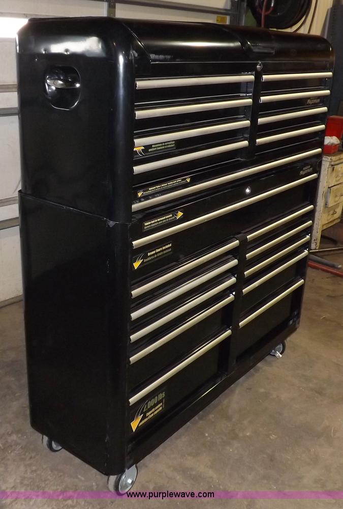 image for item F6462 MasterCraft Maximum toolbox