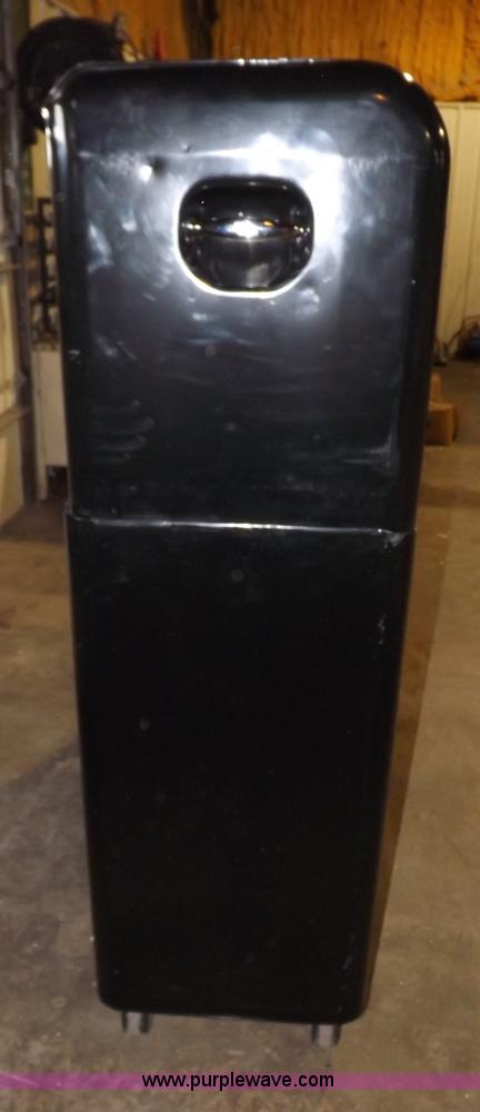 image for item F6462 MasterCraft Maximum toolbox