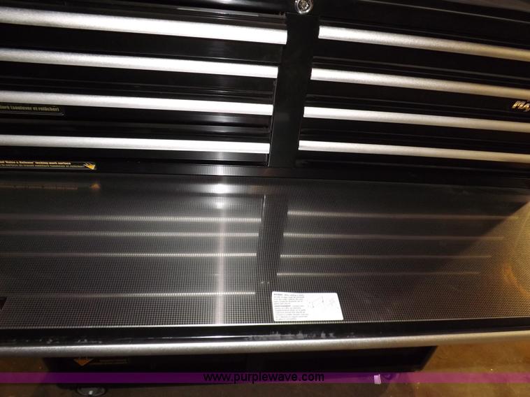 image for item F6462 MasterCraft Maximum toolbox