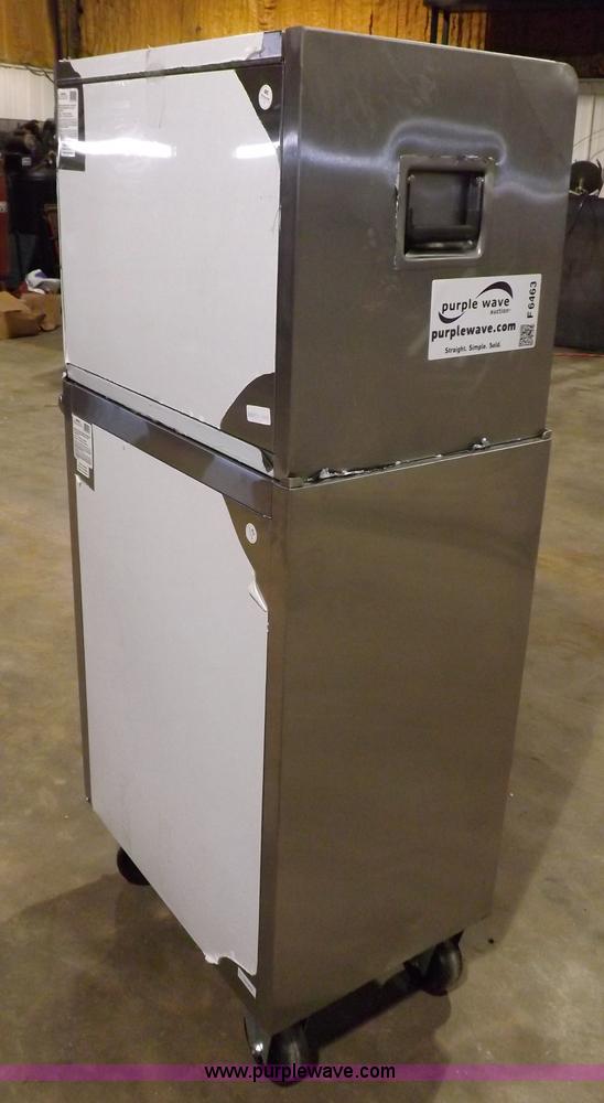 image for item F6463 MasterCraft Maximum toolbox