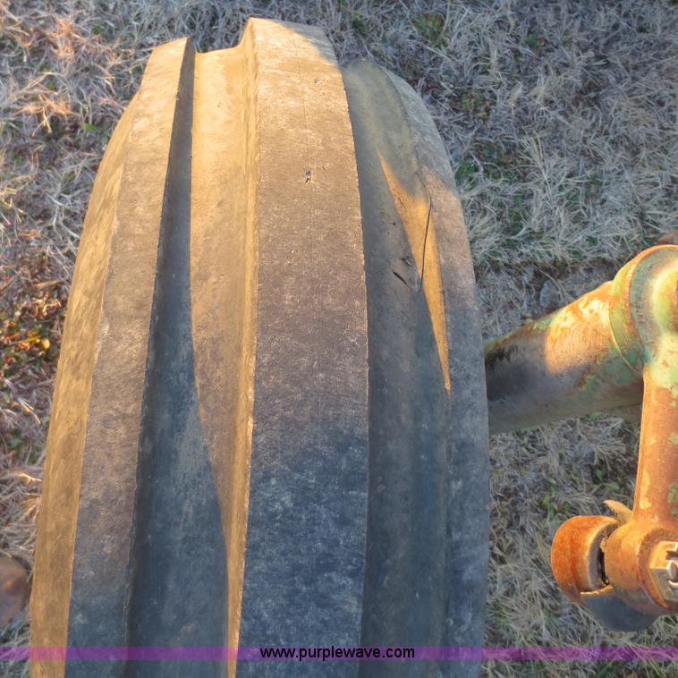 image for item F6599 Oliver 1755 tractor