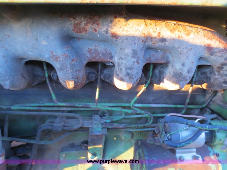 image for item F6599 Oliver 1755 tractor