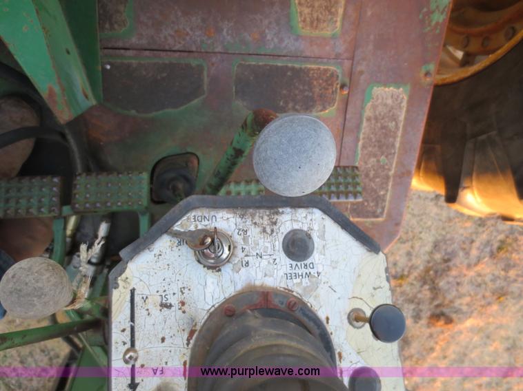 image for item F6599 Oliver 1755 tractor