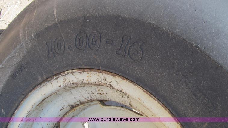 image for item G5657 Case 1494 tractor