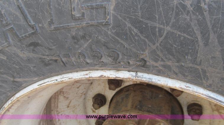 image for item G5658 1995 Ford Aeromax L9000 semi truck