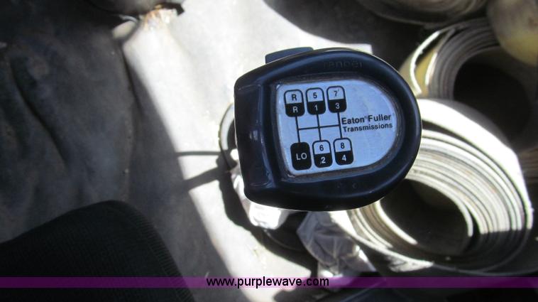 image for item G5658 1995 Ford Aeromax L9000 semi truck