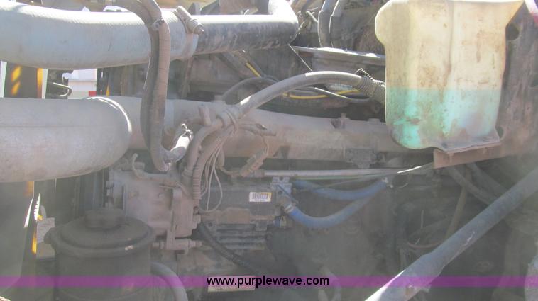 image for item G5658 1995 Ford Aeromax L9000 semi truck