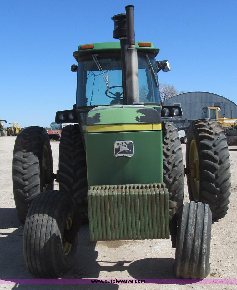 image for item G5661 1979 John Deere 4840 tractor