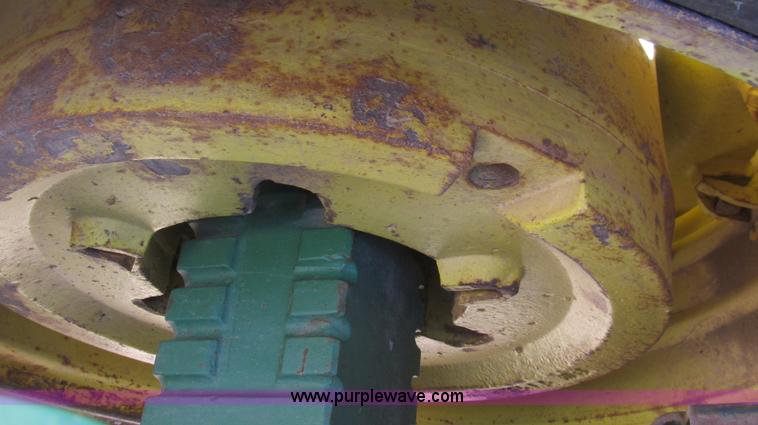 image for item G5661 1979 John Deere 4840 tractor