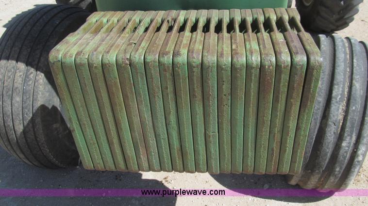 image for item G5661 1979 John Deere 4840 tractor