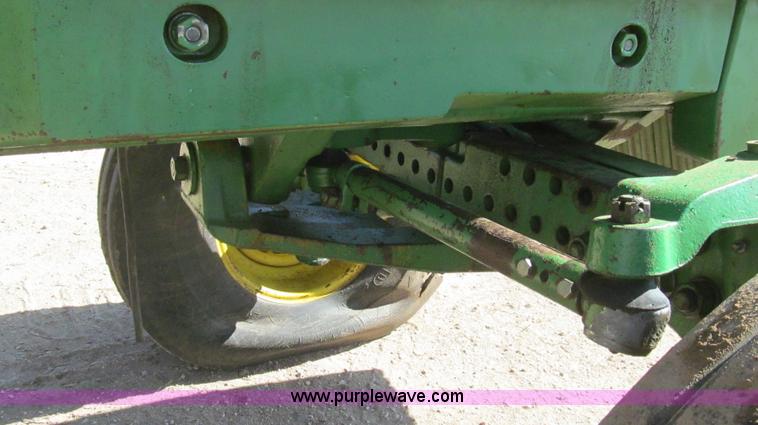 image for item G5661 1979 John Deere 4840 tractor