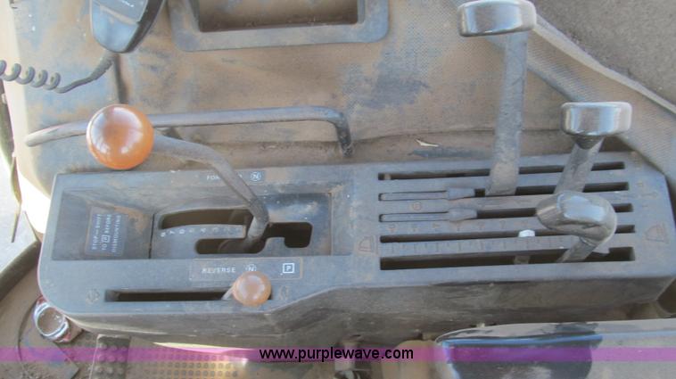 image for item G5661 1979 John Deere 4840 tractor