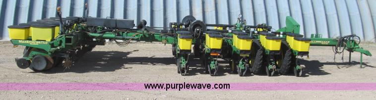image for item G5669 John Deere 1770 Conservation planter