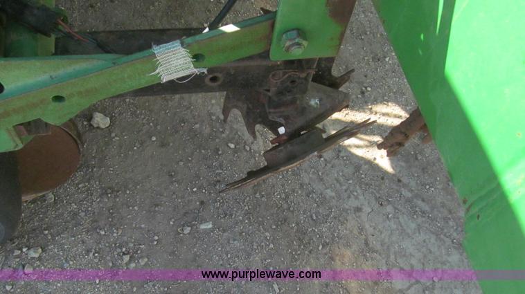 image for item G5669 John Deere 1770 Conservation planter