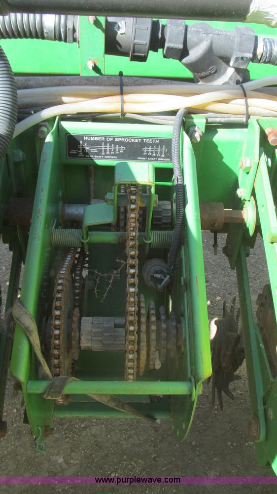 image for item G5669 John Deere 1770 Conservation planter