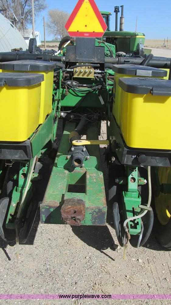 image for item G5669 John Deere 1770 Conservation planter