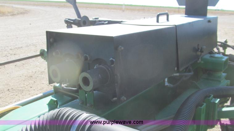 image for item G5669 John Deere 1770 Conservation planter