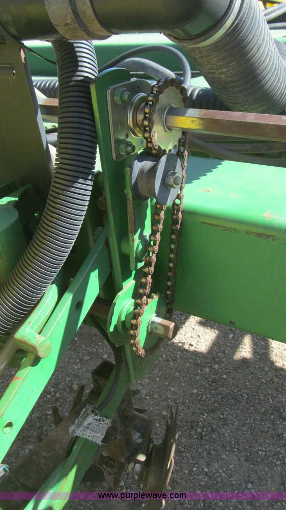 image for item G5669 John Deere 1770 Conservation planter