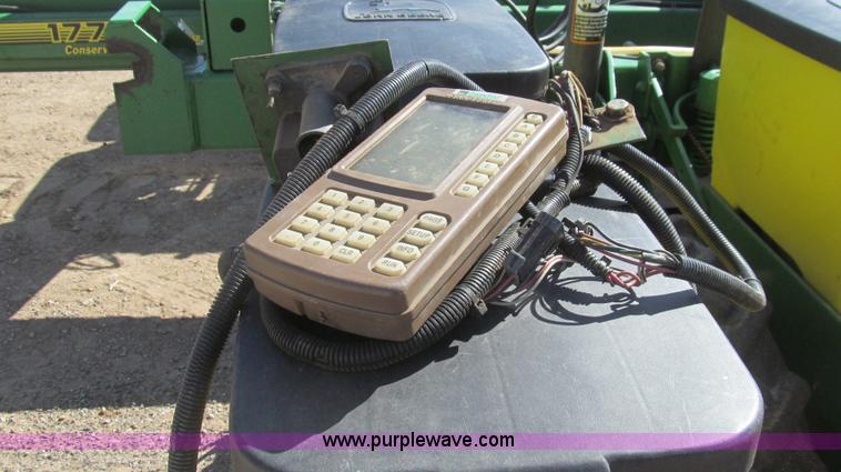 image for item G5669 John Deere 1770 Conservation planter