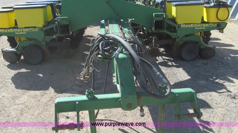 image for item G5669 John Deere 1770 Conservation planter