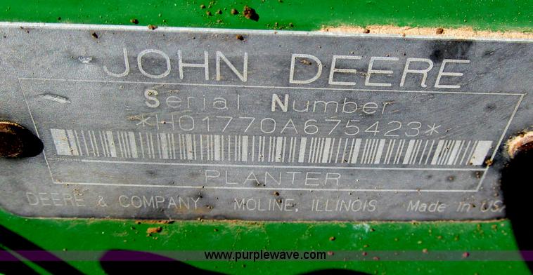 image for item G5669 John Deere 1770 Conservation planter