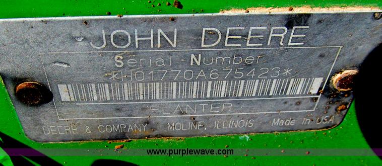 image for item G5669 John Deere 1770 Conservation planter