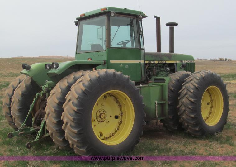 image for item G5679 1980 John Deere 8640 4WD tractor
