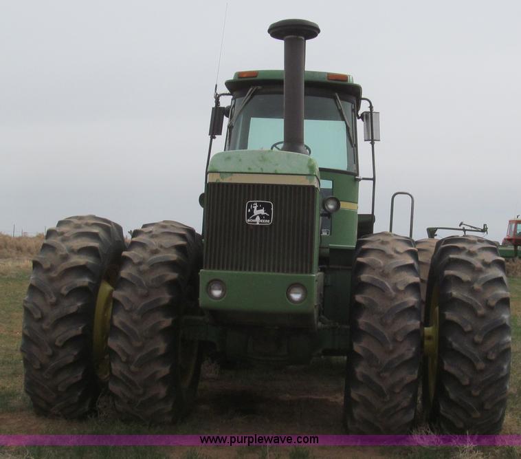 image for item G5679 1980 John Deere 8640 4WD tractor