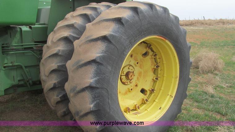 image for item G5679 1980 John Deere 8640 4WD tractor