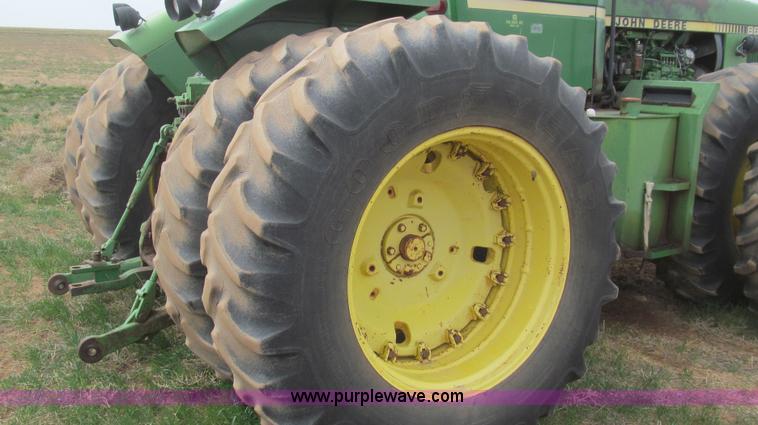 image for item G5679 1980 John Deere 8640 4WD tractor