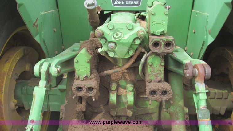 image for item G5679 1980 John Deere 8640 4WD tractor