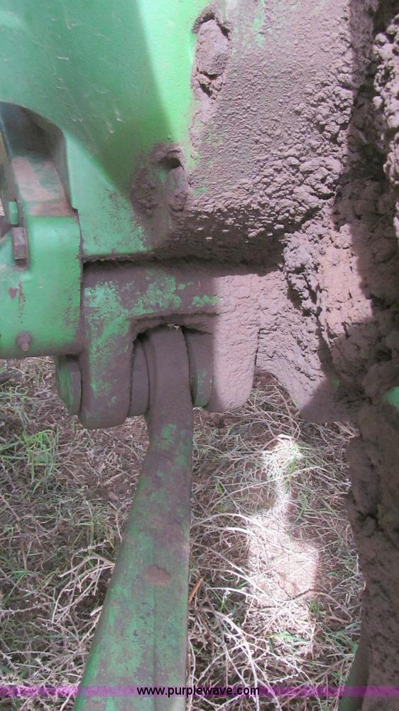 image for item G5679 1980 John Deere 8640 4WD tractor