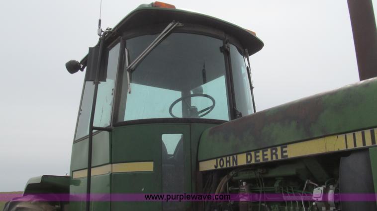 image for item G5679 1980 John Deere 8640 4WD tractor