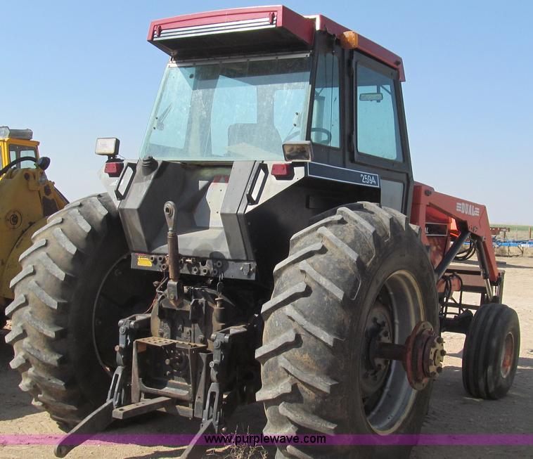 image for item G5680 1984 Case IH 2594 tractor with loader