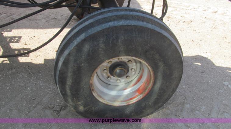 image for item G5680 1984 Case IH 2594 tractor with loader