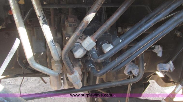 image for item G5680 1984 Case IH 2594 tractor with loader