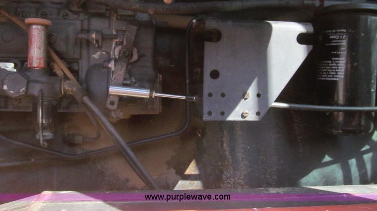 image for item G5680 1984 Case IH 2594 tractor with loader