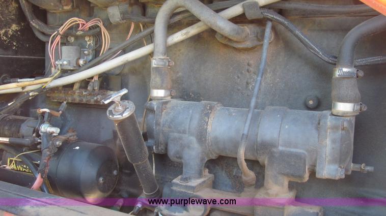 image for item G5680 1984 Case IH 2594 tractor with loader