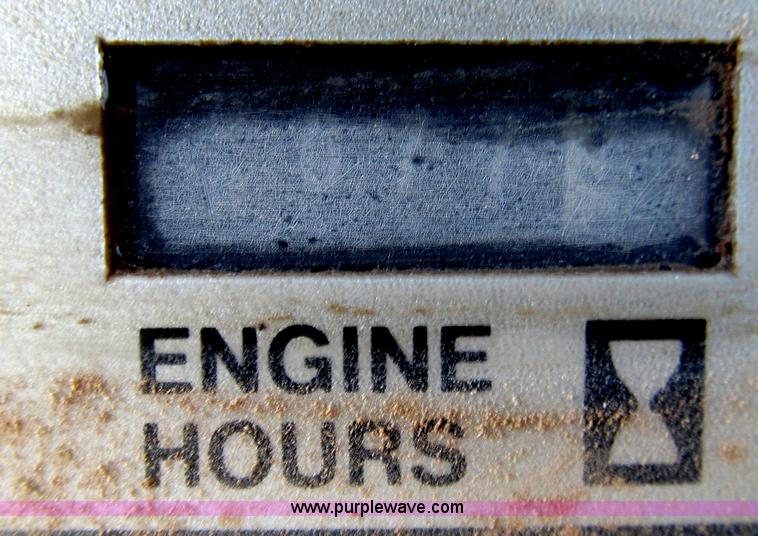 image for item G5680 1984 Case IH 2594 tractor with loader