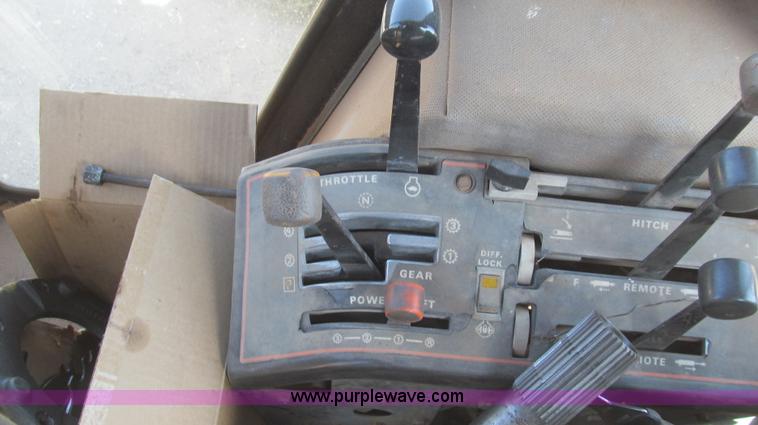 image for item G5680 1984 Case IH 2594 tractor with loader