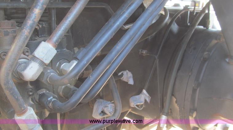 image for item G5680 1984 Case IH 2594 tractor with loader